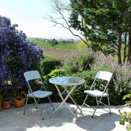 Saint Laurent 1330 Chemin De Saint Laurent *