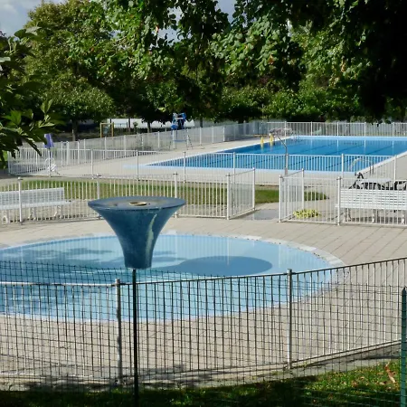 Saint Laurent 1330 Chemin De Saint Laurent *