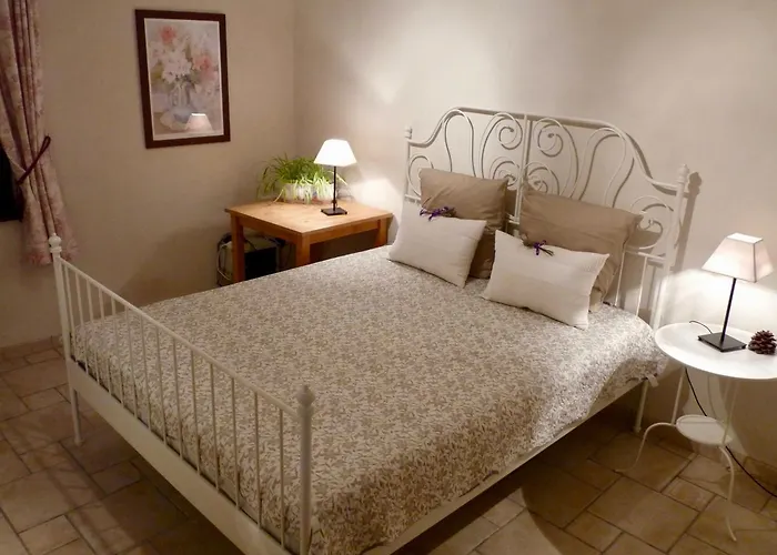 Saint Laurent 1330 Chemin De Saint Laurent