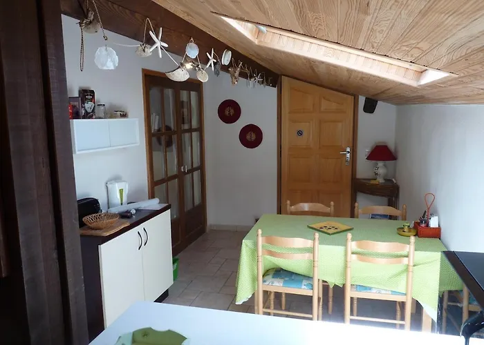 Saint Laurent 1330 Chemin De Saint Laurent